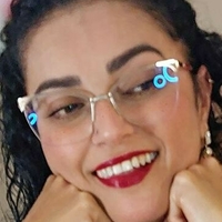 Adriana Venceslau Nahé