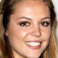Agnes Bruckner Nahé