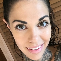 Aili Xposed Nahé