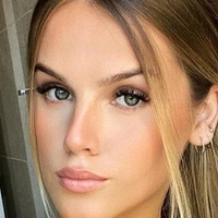Alex Ann Lavigne-Pelletier Nahé