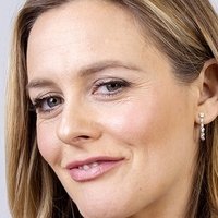 Alicia Silverstone Nahé