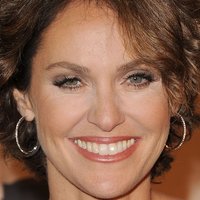 Amy Brenneman Nahé