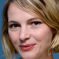 Amy Seimetz Nahé