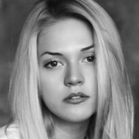 Anastasiya Timushkova Nahé
