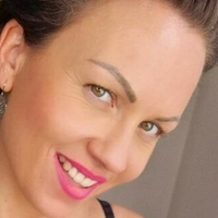Andrea Valockova Nahé
