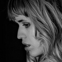 Angel White Model Nahé