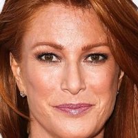 Angie Everhart Nahé