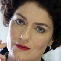 Anna Chancellor Nahé