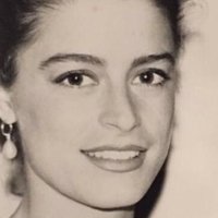 Anya Longwell Nahé