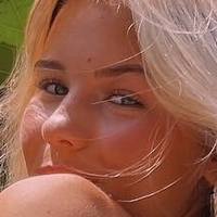 Ariana White Nahé