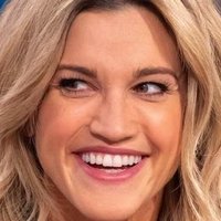 Ashley Roberts Nahé