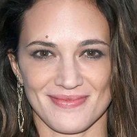 Asia Argento Nahé