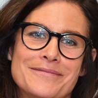 Astrid Veillon Nahé
