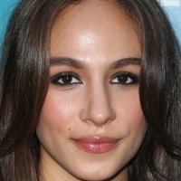 Aurora Perrineau Nahé
