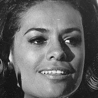 Barbara McNair Nahé