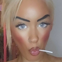 Barbiegiel23 Nahé