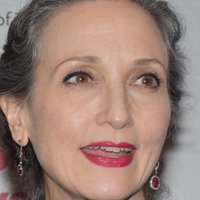 Bebe Neuwirth Nahé