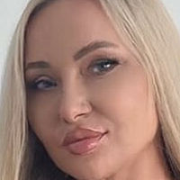 Blonde Curva Nahé