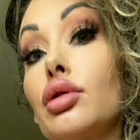 bombshelldezfree Nahé