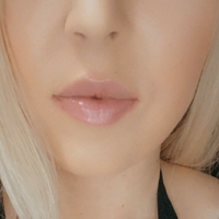 BustyVeronica Nahé