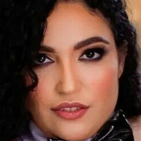 Carmilla Fox Nahé