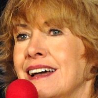 Catherine Hicks Nahé