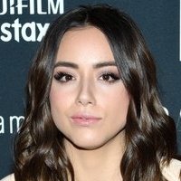 Chloe Bennet Nahé