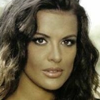 Christina Cruz Nahé