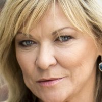 Claire King Nahé