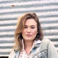 Colleen Rennison Nahé