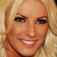 Crystal Harris Nahé