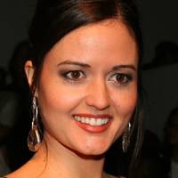 Danica McKellar Nahé