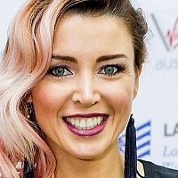 Dannii Minogue Nahé