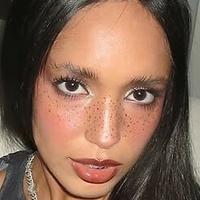 Dina Ayada Nahé