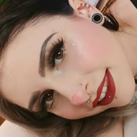 divinelyfree Nahé
