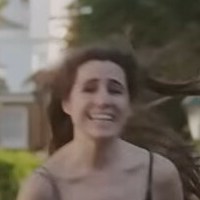 Dodie Clark Nahé