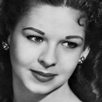 Dolly Sharp Nahé