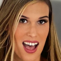 Ella Vatrap Nahé