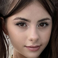 emiliabrookss Nahé