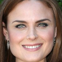 Emily Deschanel Nahé