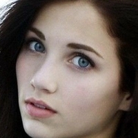 Emily Rudd Nahé