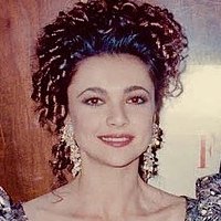 Emma Samms Nahé