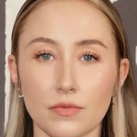 Erin Doherty Nahé