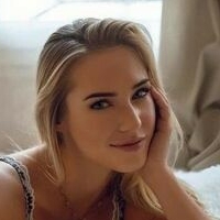 Eva Mikulski Nahé