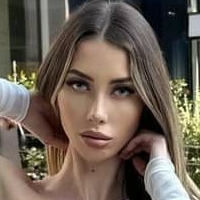 Eve Menta Nahé