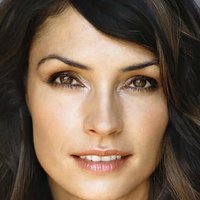 Famke Janssen Nahé