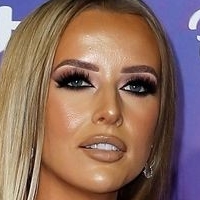 Faye Winter Nahé