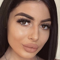 girlwithnojob18 Nahé