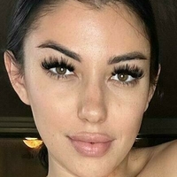 glowupwithmeg Nahé