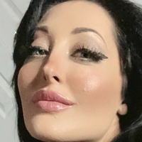 Goth.Barbie Nahé